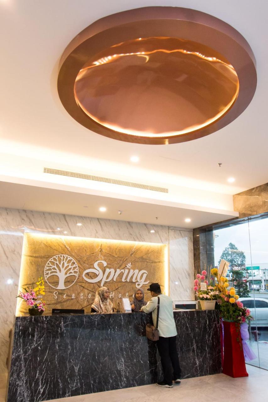 Spring Season Hotel Muar Exterior foto